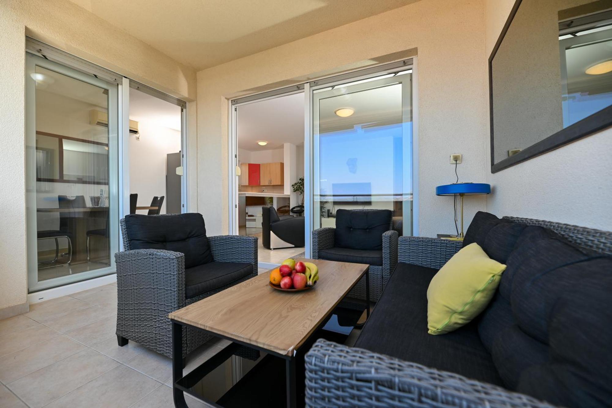 Sunny Place With Sea View Trogir Eksteriør billede